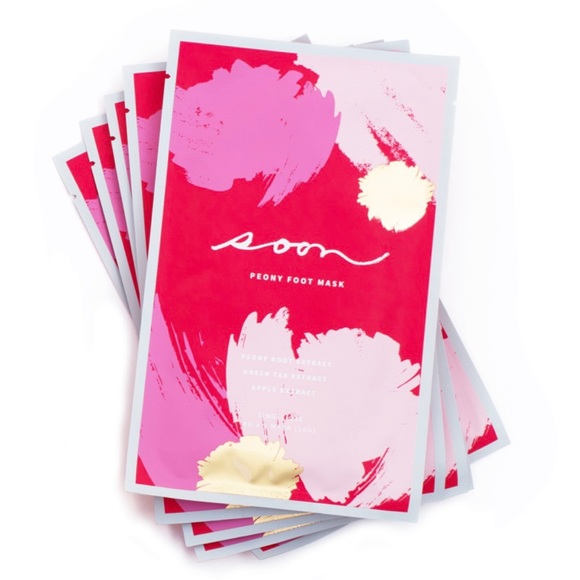 Other - ✨HP✨ [Soon Skincare] 5 Peony Foot Masks